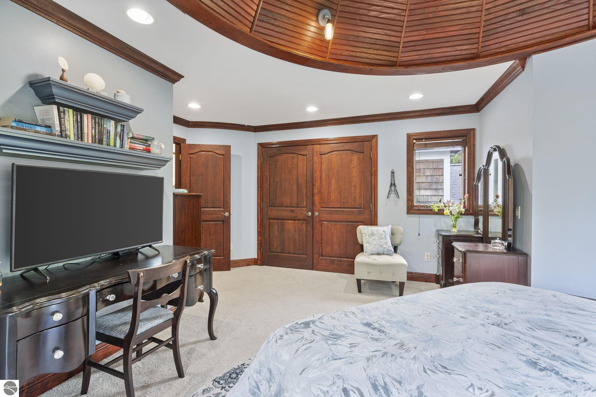 Traverse City, Michigan 49684, United States, 5 Bedrooms Bedrooms, ,4 BathroomsBathrooms,Residential,Active,141735