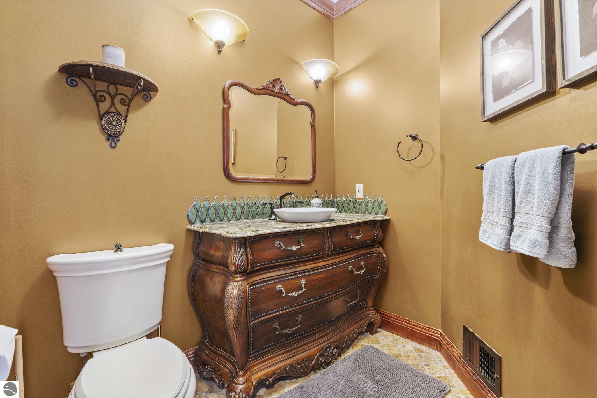 Traverse City, Michigan 49684, United States, 5 Bedrooms Bedrooms, ,4 BathroomsBathrooms,Residential,Active,141735