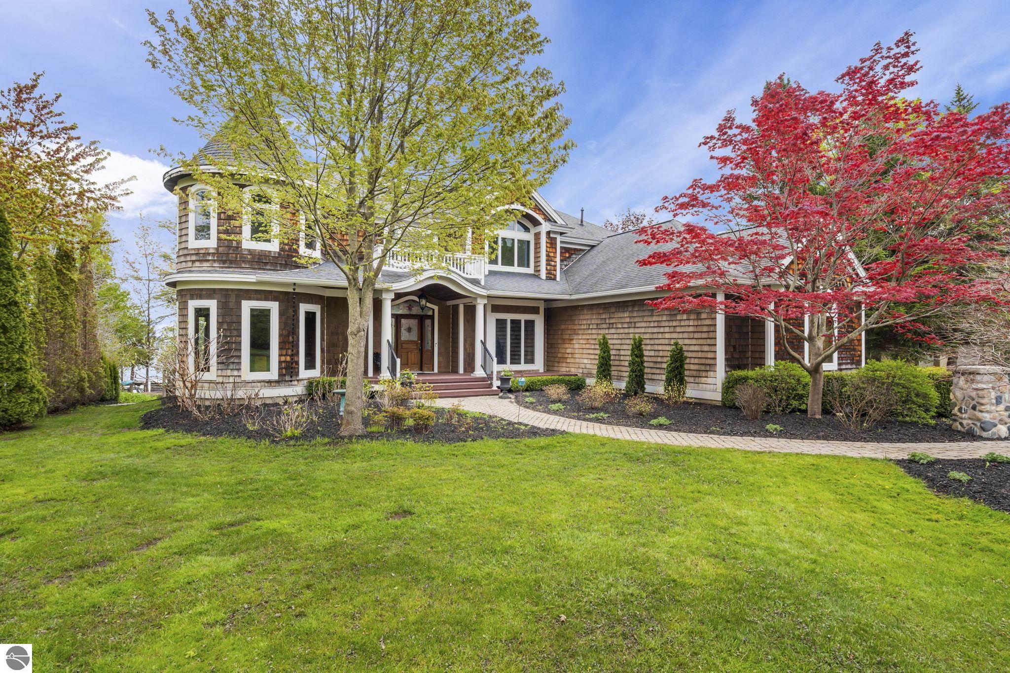 Traverse City, Michigan 49684, United States, 5 Bedrooms Bedrooms, ,4 BathroomsBathrooms,Residential,Active,141735