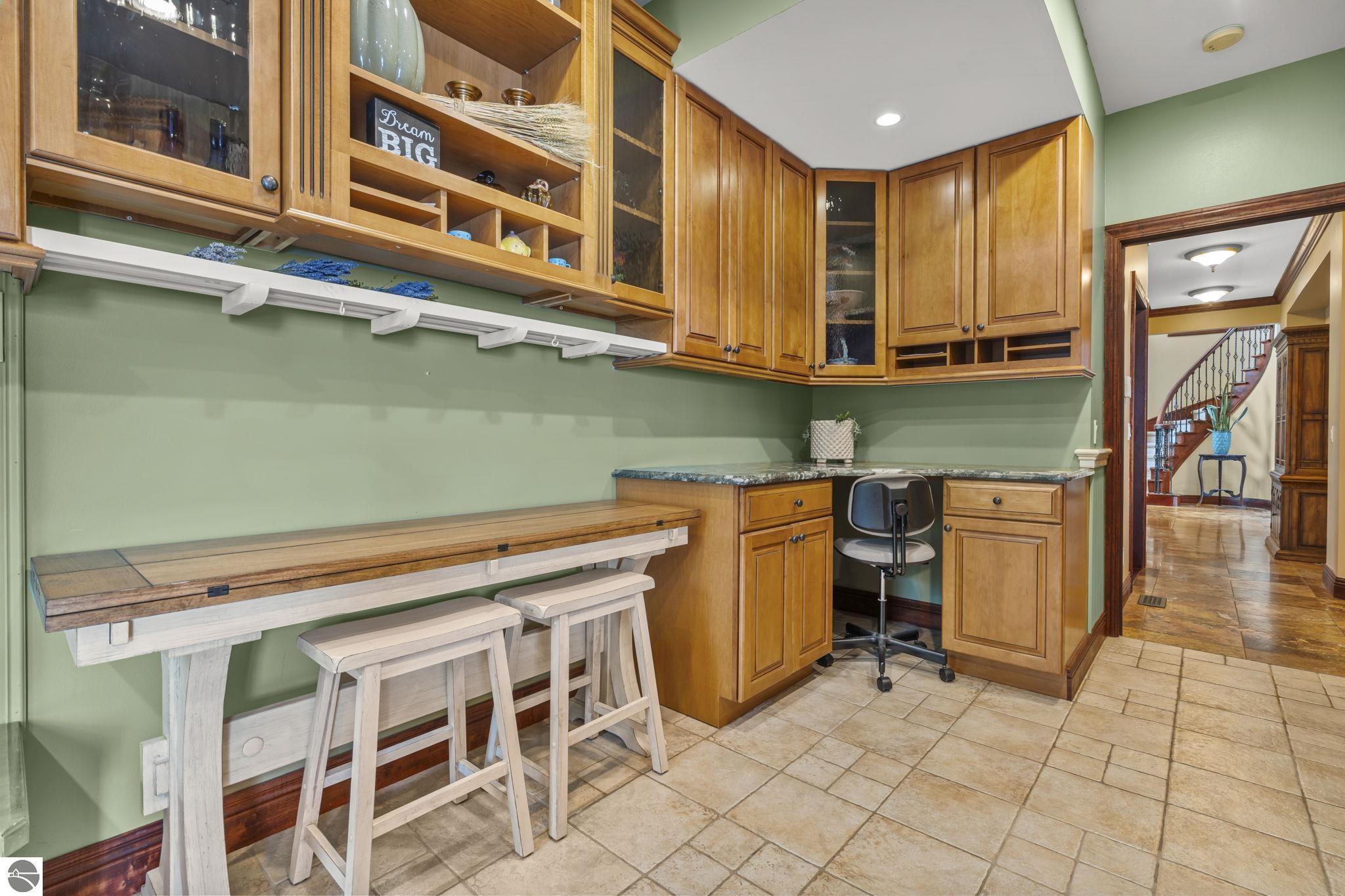 Traverse City, Michigan 49684, United States, 5 Bedrooms Bedrooms, ,4 BathroomsBathrooms,Residential,Active,141735