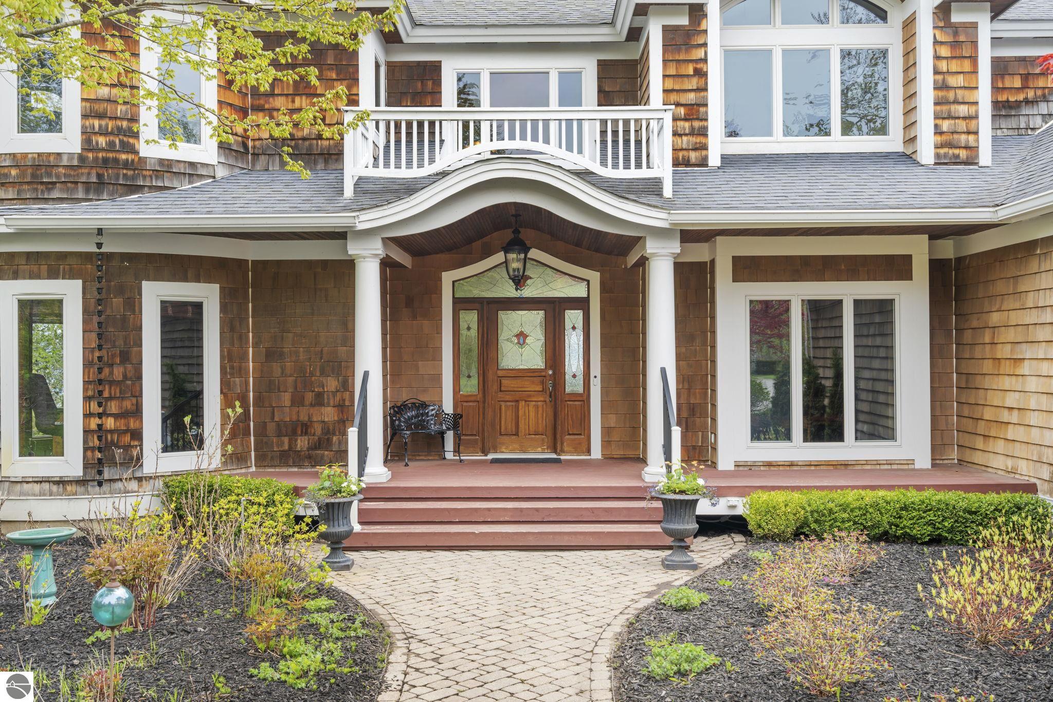 Traverse City, Michigan 49684, United States, 5 Bedrooms Bedrooms, ,4 BathroomsBathrooms,Residential,Active,141735