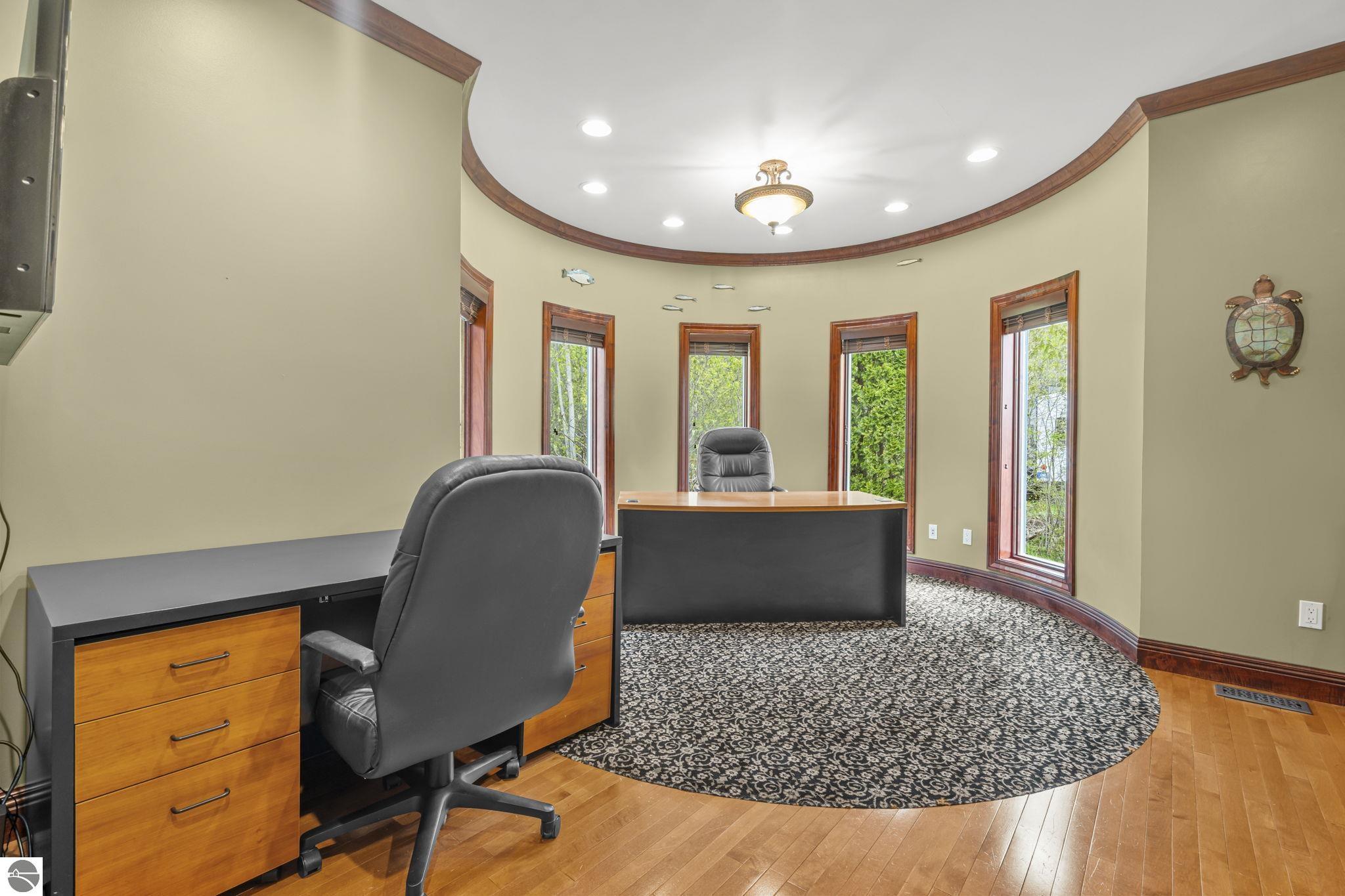 Traverse City, Michigan 49684, United States, 5 Bedrooms Bedrooms, ,4 BathroomsBathrooms,Residential,Active,141735