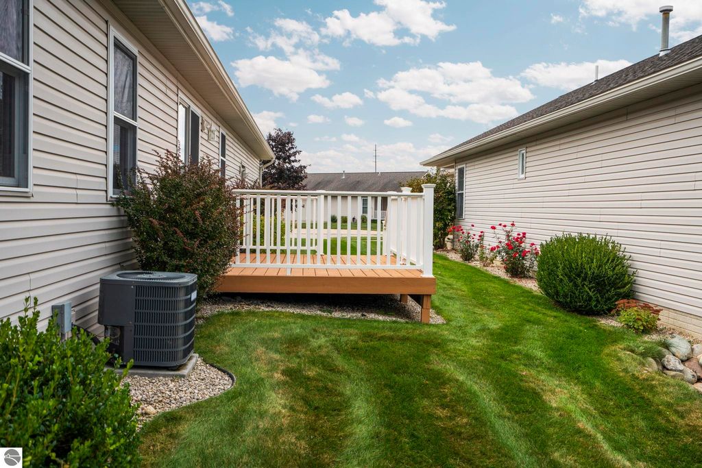 Photo of 2063 Seaview Drive, Traverse City, MI 49686 (MLS # 1939698)