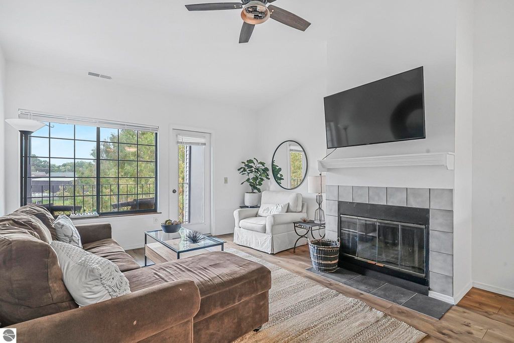 Photo of 641 Riverine Drive #302, Traverse City, MI 49684 (MLS # 1939601)