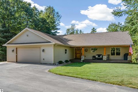 Photo of 533 Fisher Road, Traverse City, MI 49685 (MLS # 1939401)