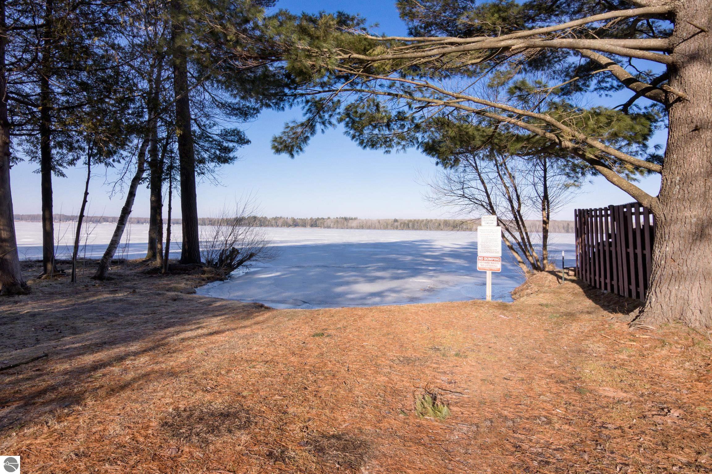 Kalkaska, Michigan 49646, United States, 4 Bedrooms Bedrooms, ,2 BathroomsBathrooms,Residential,Active,110862