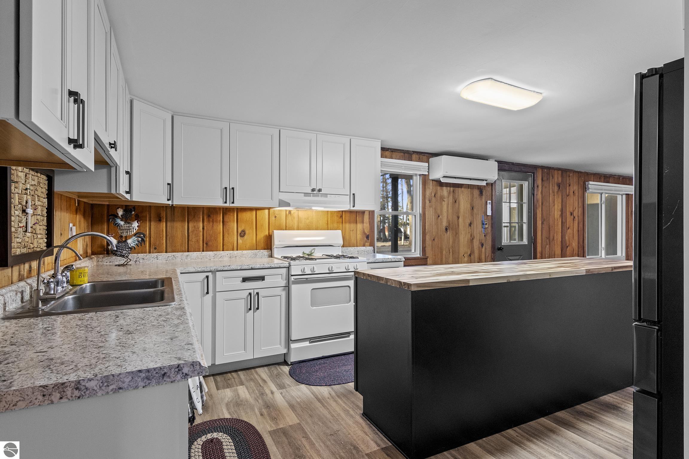 Kalkaska, Michigan 49646, United States, 4 Bedrooms Bedrooms, ,2 BathroomsBathrooms,Residential,Active,110862