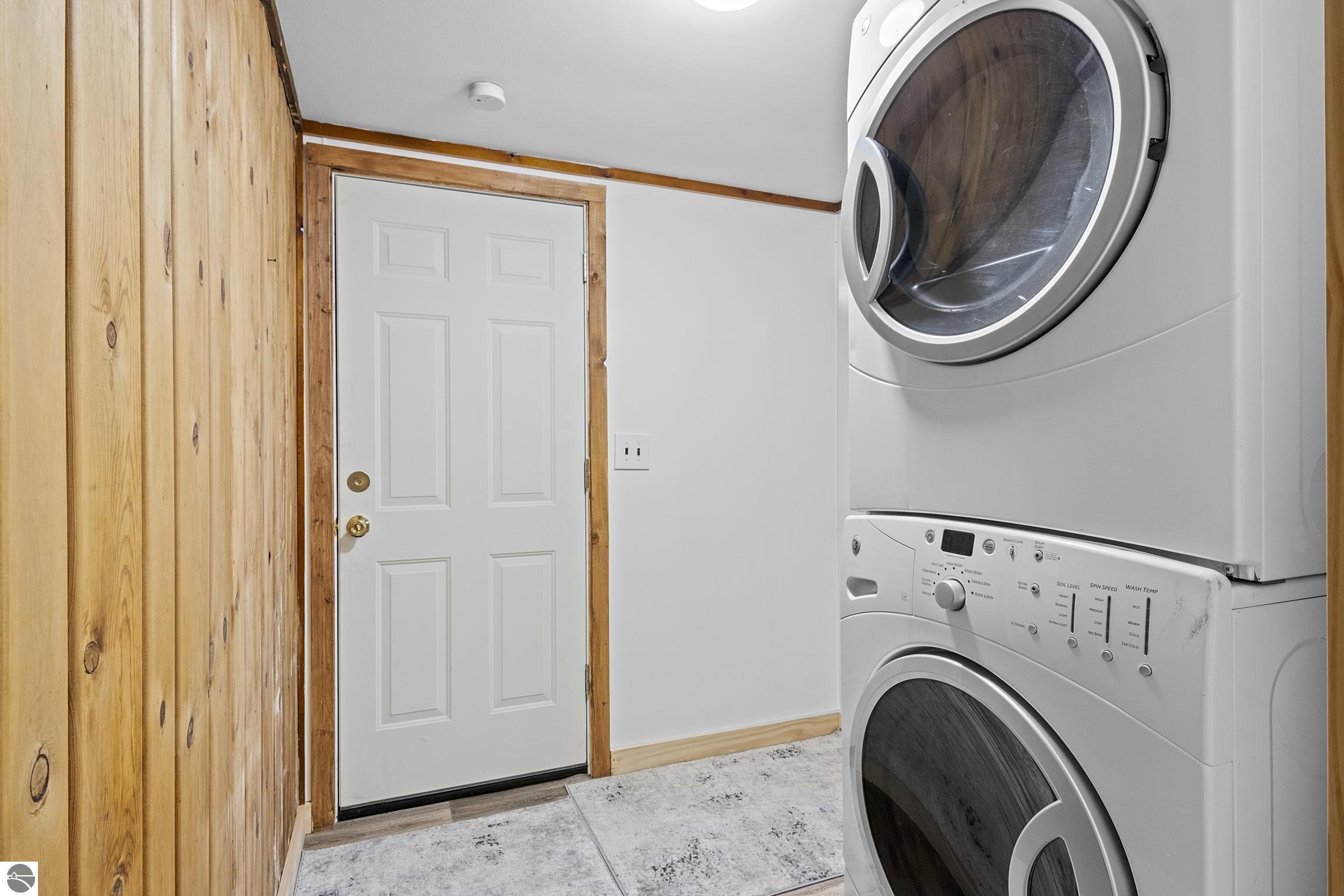 Kalkaska, Michigan 49646, United States, 4 Bedrooms Bedrooms, ,2 BathroomsBathrooms,Residential,Active,110862