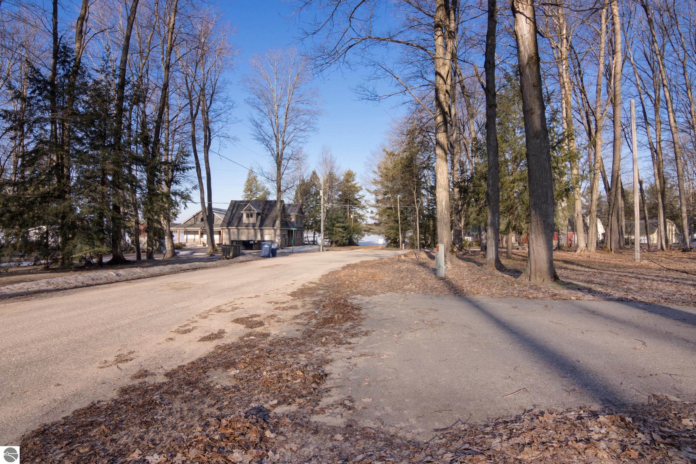 Kalkaska, Michigan 49646, United States, 4 Bedrooms Bedrooms, ,2 BathroomsBathrooms,Residential,Active,110862