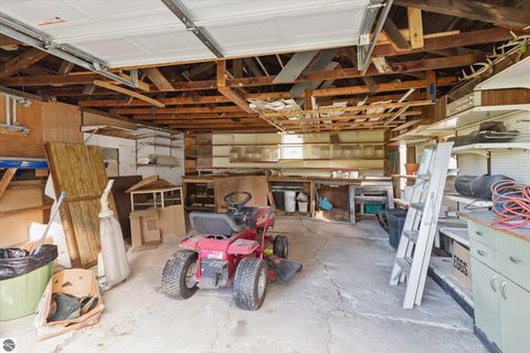 Tiny photo for 804 Hannah Avenue, Alma, MI 48801 (MLS # 1939468)