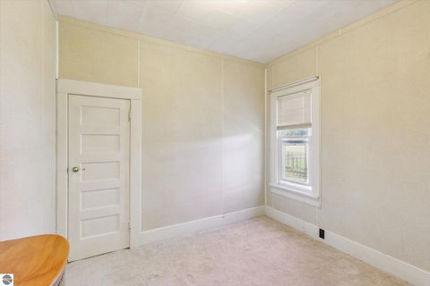 Tiny photo for 804 Hannah Avenue, Alma, MI 48801 (MLS # 1939468)