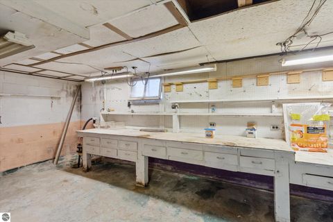 Tiny photo for 804 Hannah Avenue, Alma, MI 48801 (MLS # 1939468)