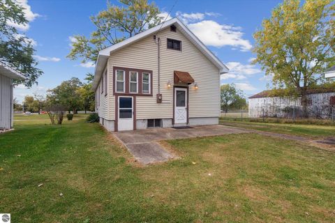 Tiny photo for 804 Hannah Avenue, Alma, MI 48801 (MLS # 1939468)