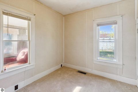 Tiny photo for 804 Hannah Avenue, Alma, MI 48801 (MLS # 1939468)