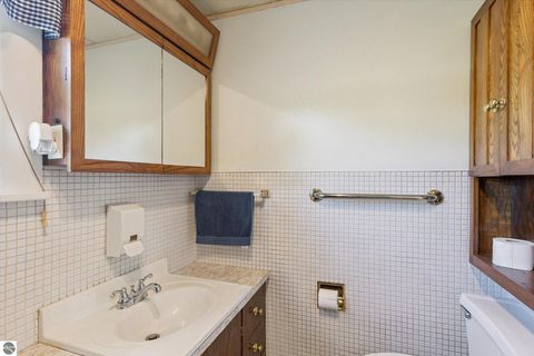 Tiny photo for 804 Hannah Avenue, Alma, MI 48801 (MLS # 1939468)