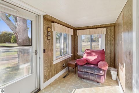 Tiny photo for 804 Hannah Avenue, Alma, MI 48801 (MLS # 1939468)