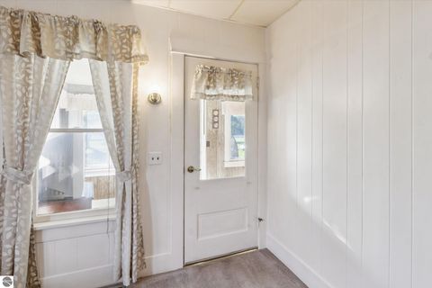 Tiny photo for 804 Hannah Avenue, Alma, MI 48801 (MLS # 1939468)