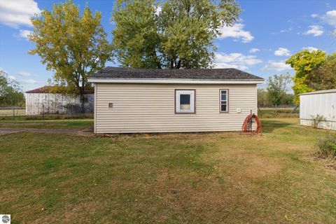 Tiny photo for 804 Hannah Avenue, Alma, MI 48801 (MLS # 1939468)