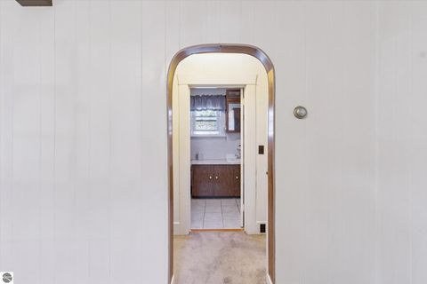 Tiny photo for 804 Hannah Avenue, Alma, MI 48801 (MLS # 1939468)