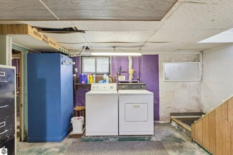 Tiny photo for 804 Hannah Avenue, Alma, MI 48801 (MLS # 1939468)