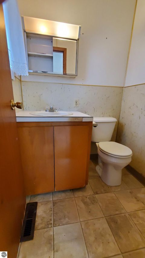 Tiny photo for 1136 Eastwood Drive, Mt Pleasant, MI 48858 (MLS # 1941156)