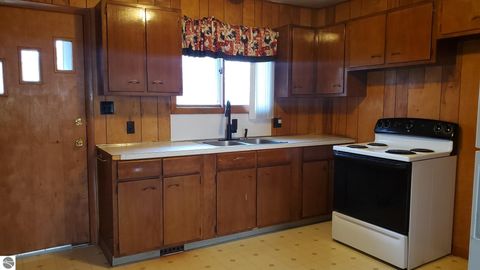 Tiny photo for 1136 Eastwood Drive, Mt Pleasant, MI 48858 (MLS # 1941156)