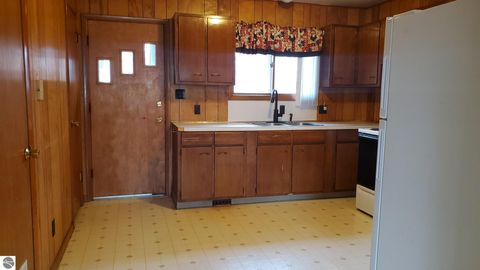 Tiny photo for 1136 Eastwood Drive, Mt Pleasant, MI 48858 (MLS # 1941156)