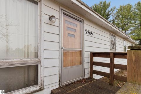 Tiny photo for 3289 N Ferris Road, Sumner, MI 48889 (MLS # 1940400)