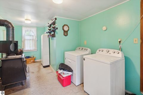 Tiny photo for 3289 N Ferris Road, Sumner, MI 48889 (MLS # 1940400)