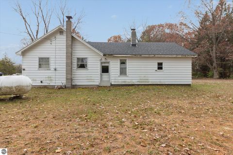 Tiny photo for 3289 N Ferris Road, Sumner, MI 48889 (MLS # 1940400)