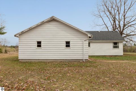 Tiny photo for 3289 N Ferris Road, Sumner, MI 48889 (MLS # 1940400)