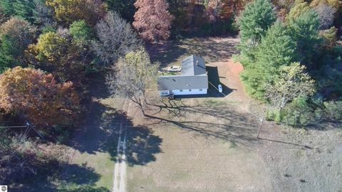 Tiny photo for 3289 N Ferris Road, Sumner, MI 48889 (MLS # 1940400)