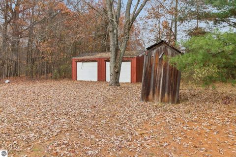 Tiny photo for 3289 N Ferris Road, Sumner, MI 48889 (MLS # 1940400)