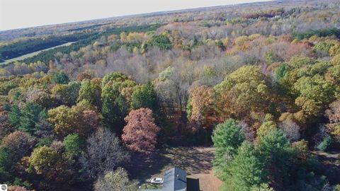Tiny photo for 3289 N Ferris Road, Sumner, MI 48889 (MLS # 1940400)