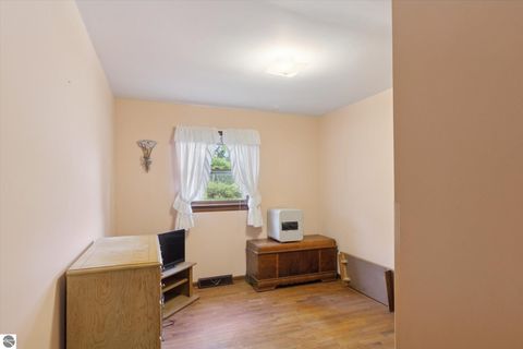 Tiny photo for 3289 N Ferris Road, Sumner, MI 48889 (MLS # 1940400)