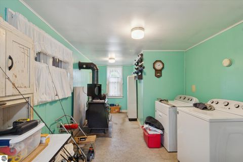 Tiny photo for 3289 N Ferris Road, Sumner, MI 48889 (MLS # 1940400)