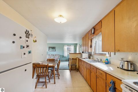 Tiny photo for 3289 N Ferris Road, Sumner, MI 48889 (MLS # 1940400)