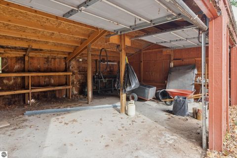 Tiny photo for 3289 N Ferris Road, Sumner, MI 48889 (MLS # 1940400)