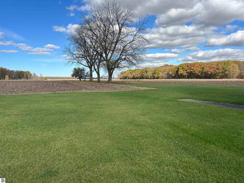 Tiny photo for 3394 W Washington Road, Ithaca, MI 48847 (MLS # 1940647)