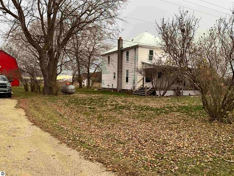 Tiny photo for 3394 W Washington Road, Ithaca, MI 48847 (MLS # 1940647)