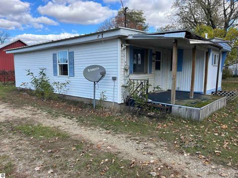 Tiny photo for 3394 W Washington Road, Ithaca, MI 48847 (MLS # 1940647)