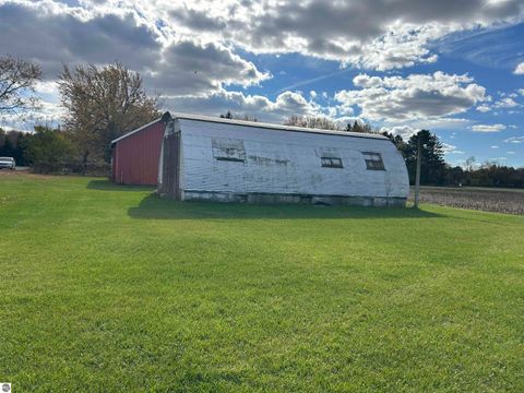 Tiny photo for 3394 W Washington Road, Ithaca, MI 48847 (MLS # 1940647)