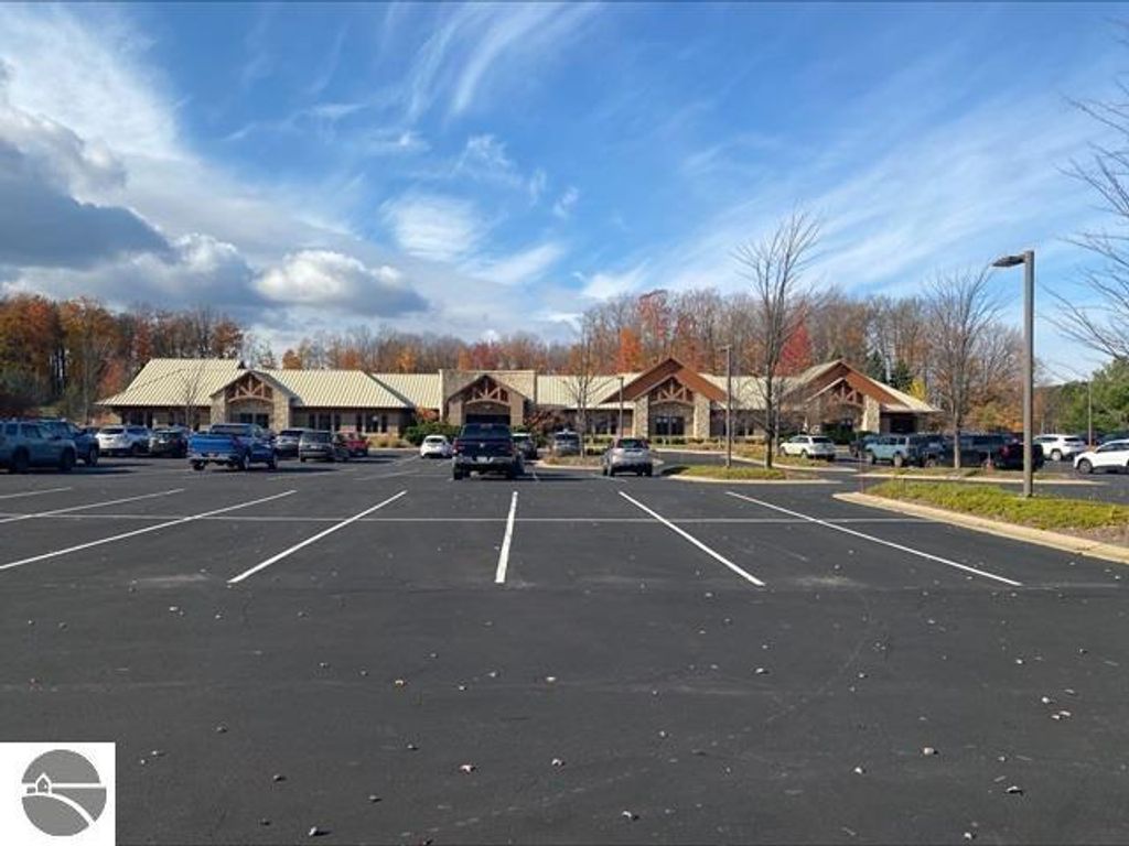 Photo of 700 E Hammond Rd #400, Traverse City, MI 49686 (MLS # 1921781)