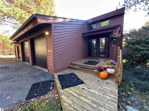 Tiny photo for 11212 Fairway Drive, Roscommon, MI 48653 (MLS # 1939688)