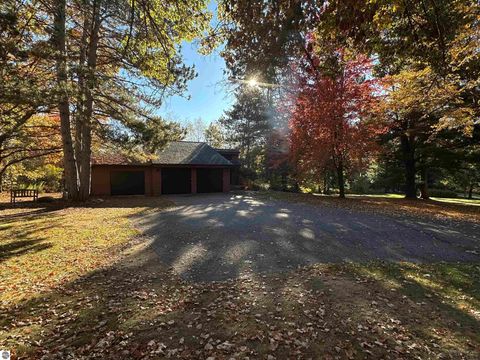 Tiny photo for 11212 Fairway Drive, Roscommon, MI 48653 (MLS # 1939688)