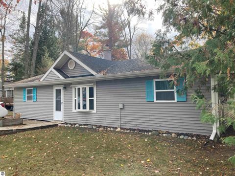 Photo of 2079 N Clear Lake Road, West Branch, MI 48661 (MLS # 1940195)