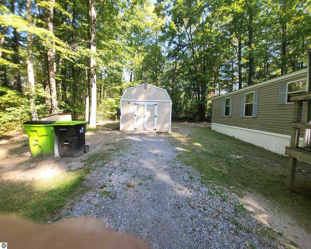 Photo of 4628 Marl Lake Road, Roscommon, MI 48653 (MLS # 1938641)