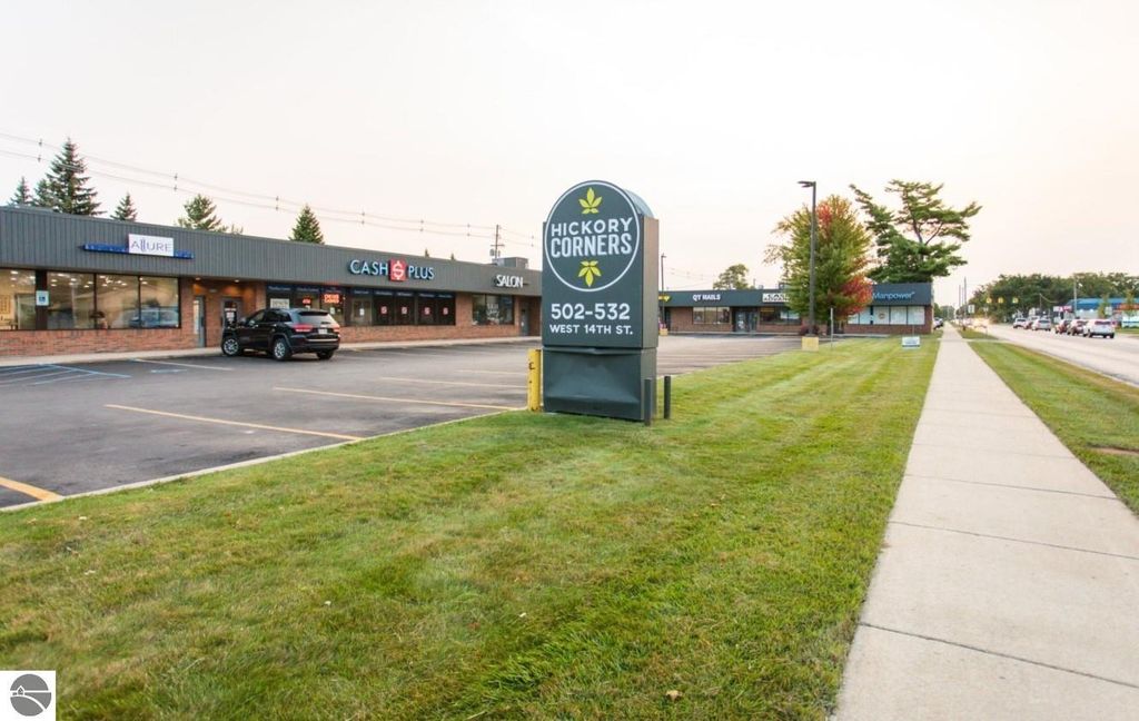 Photo of 528 W Fourteenth Street #2, Traverse City, MI 49684 (MLS # 1931332)
