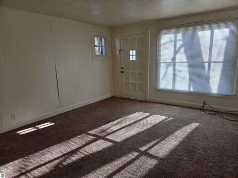 Tiny photo for 517 E Bennett Avenue, Mt Pleasant, MI 48858 (MLS # 1940880)