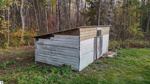 Tiny photo for 18824 30th Avenue, Marion, MI 49665 (MLS # 1939987)